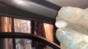 Как снять потолочную ручку Mercedes-Benz W210