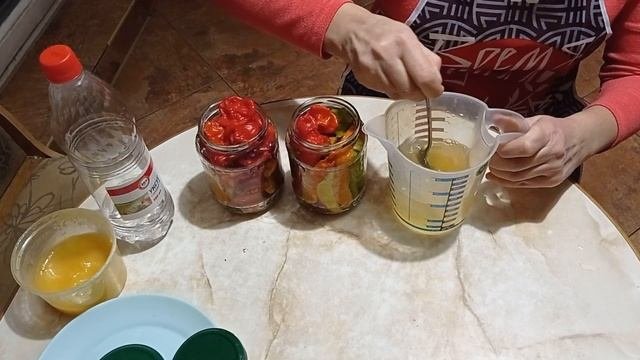 #рецепты#перец#готовимдома Заготовка на зиму острого перца в меду.