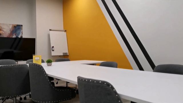 Видеообзор конференц-зала и переговорной комнаты в коворкинг-центре "Fабрика" в г. Москва