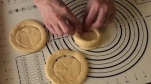 БУЛОЧКИ С НАЧИНКОЙ. Сдобная дрожжевая выпечка/BOTTLES WITH CHARGING