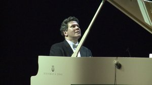 В Ярославле выступил один из самых известных пианистов в мире Денис Мацуев