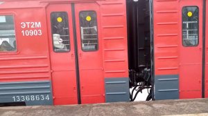 Электропоезд эт2м-109 Сообщением Тосно Санкт-Петербург Отправляется с платформы Колпино