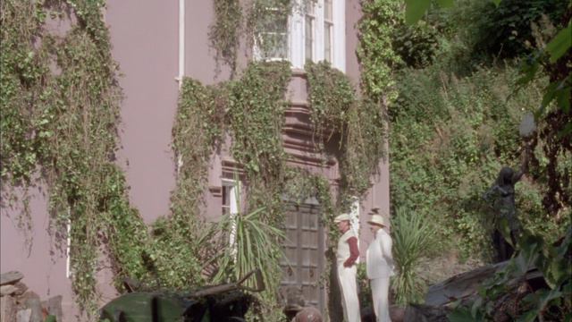 Пуаро Агаты Кристи 2 сезон 1 серия «Опасность дома на окраине, часть 1» (сериал, 1989)
