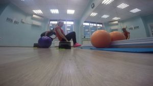 Функциональная тренировка с резиной+ фитбол на спину,руки ноги)