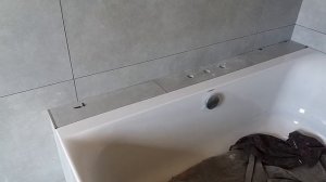 Тонкости с ванной и душевыми на уровне  пола