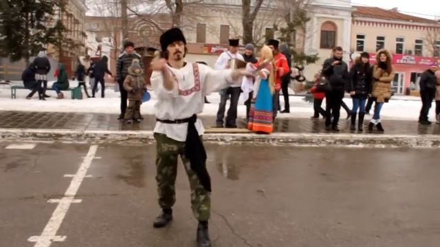 КрутКа и Вращение Шашками! ВыСтупление на Масленице 2014 Покровск (Энгельс). СКК "Вместе".
