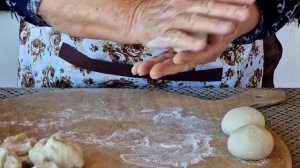 Сочные и Хрустящие Чебуреки с Мясом  Азербайджанская Кухня Деревенская Кухня Рецепты бабушки