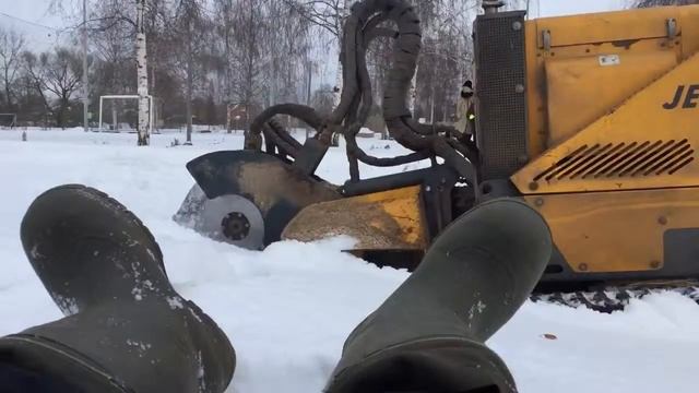 Удаление пней - дробление на участке