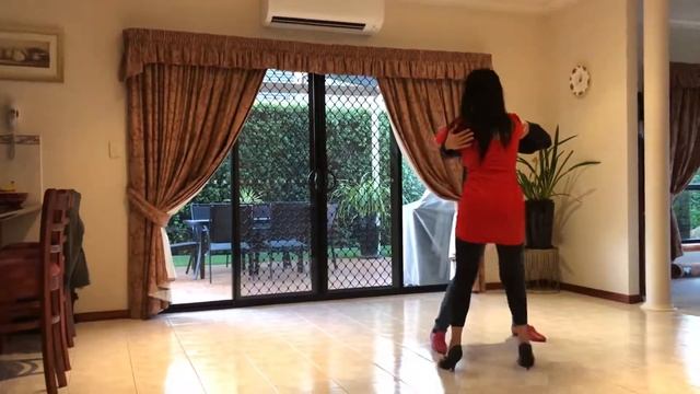 Bachata Meme and Taka смотреть онлайн