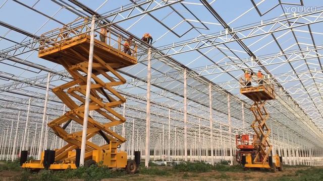 Строительство промышленной теплицы из стекла