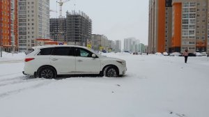 Infiniti JX35 по снежку!