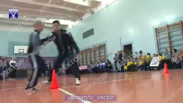 Спортивный праздник в СШ №8, 9.12.2017, сюжет Вектор ТВ смотреть онлайн