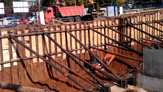 Разработка котлована по адресу Проспект Вернадского д. 61 компанией Большая Медведица для УНР-315 смотреть онлайн