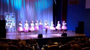 У бабушки Ани! Исп. ТЕАТР ПЕСНИ "КАРУСЕЛЬ "