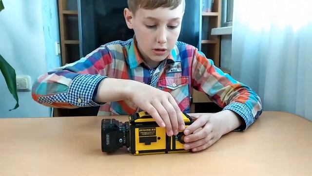 Я всегда с собой беру видео камеру и лего смотреть онлайн