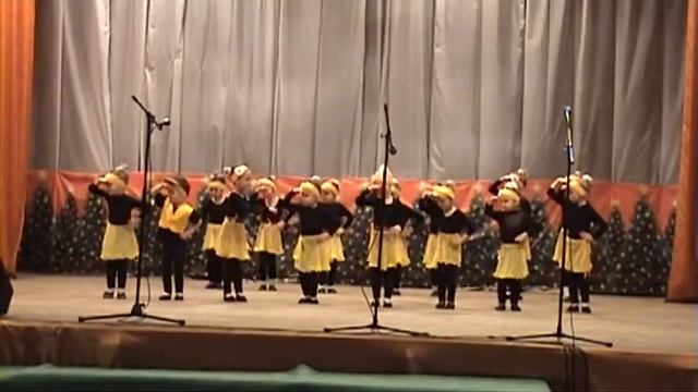 Танцевальный дебют "Колобок" смотреть онлайн