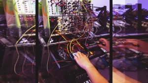 Rainy Day Eurorack Drone Music (w/ DR-OM on iPhone, MicroBrute, Volca Beats) #TTNM