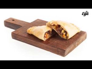 Корниш пасти —  сытные пирожки с мясом и овощами из Корнуолла