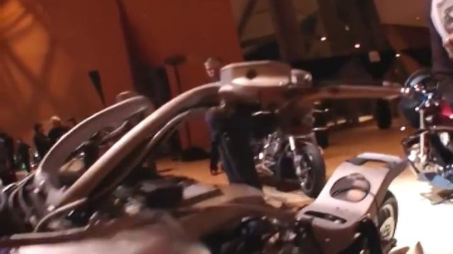 2010 Victory Motorcycles Line-up - Two new baggers aimed squarely at Milwaukee смотреть онлайн