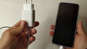 Часы на заблокированном экране телефона Vivo