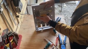 Отгорела фаза! Электрика в гараже с нуля