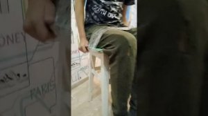 друг замотал меня скотчем и я выбрался