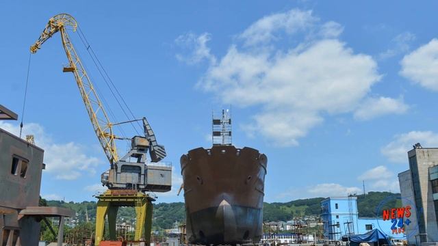 На Находкинском судоремонтном заводе в Приморье отчитались об закладке восьми судов краболовов