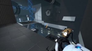 Ломаю мониторы в игре Portal 2.