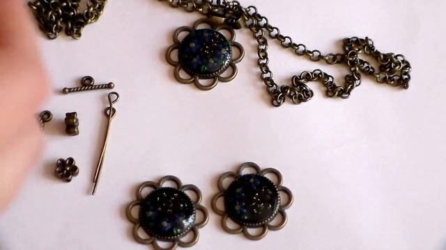 Как сделать ВИНТАЖНУЮ БИЖУТЕРИЮ DIY