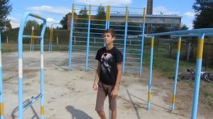 Соскок на брусьях