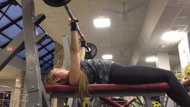 2019.01.07 Мц4Д4 Жим штанги лёжа узким хватом 36*4 смотреть онлайн