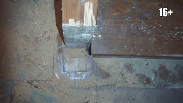 Замена столба лестницы. Установка балясины. Ремонт лестницы. Дача 110.16+ смотреть онлайн