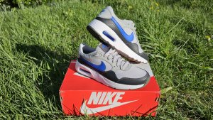 Обзор оригинальных кроссовок Nike Air Max SC