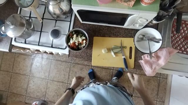 ЛАЙВХАК - Как почистить огурец, чтобы не порезаться! смотреть онлайн