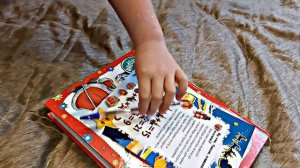 Новогодний квест для детей прямо у нас дома - прохожу квест с папой