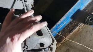замена тормозного диска и колодок Лада Ларгус Кросс с абс.