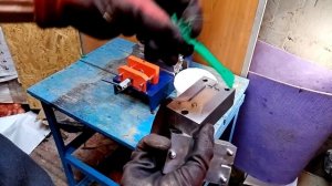 Мини ручной термопласт для литья пластмассовых деталей. Настольный станок ВЛМ для литья деталей