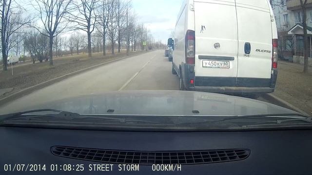 20 03 2021г  Выезд под знак Одностороннее движение