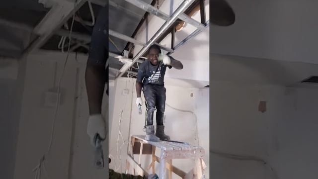 Демонтаж потолка смотреть онлайн