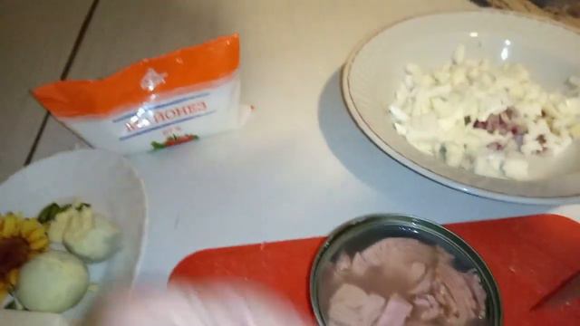 "Мимоза", но ленивая, по старому простому рецепту. Птички зимой.