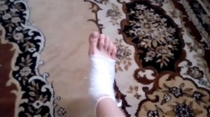 Я проткнул ногу гвоздём.  | Это было больно