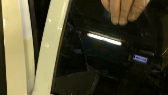 Шеви Нива стекло задней боковой двери смотреть онлайн