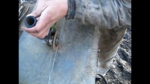 В самодельном мини тракторе стеклю кабину.