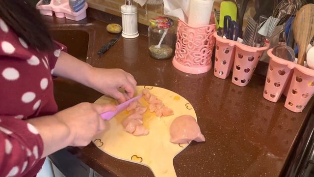 ЖАРЕННАЯ КАРТОШКА с КУРИЦЕЙ. СУП ОВОЩНОЙ-ГРИБНОЙ смотреть онлайн