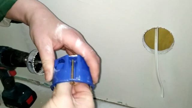 Подрозетник в гипсокартон установка подрозетника своими руками монтаж подрозетников