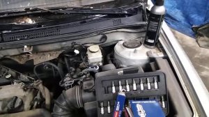 Замена свечей зажигания Тойота  Королла 1.6 в 120 кузове.