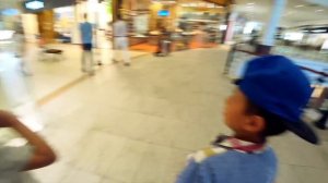 ПОДАРИЛ ШКОЛЬНИКАМ 10 000 РУБЛЕЙ. Потратить все деньги за ОДИН ВЕЧЕР!