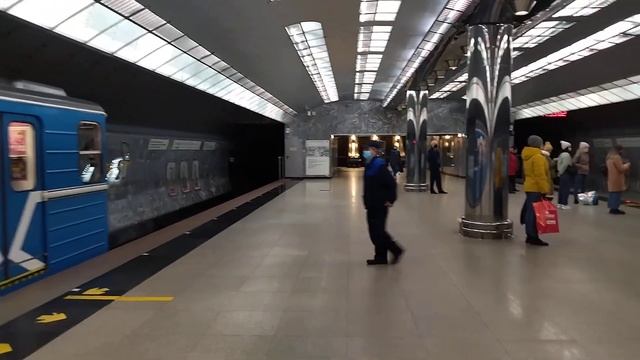 СТАНЦИЯ МЕТРО " ЧКАЛОВСКАЯ " ЕКАТЕРИНБУРГСКОЕ МЕТРО смотреть онлайн