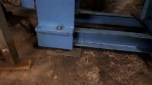 Установка токарного станка на платформу.