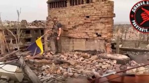 Бойцы 10-го штурмового отряда ЧВК "Вагнер", принимавшие участие в "бахмутской мясорубке". ㅤ

ДЖАМБО